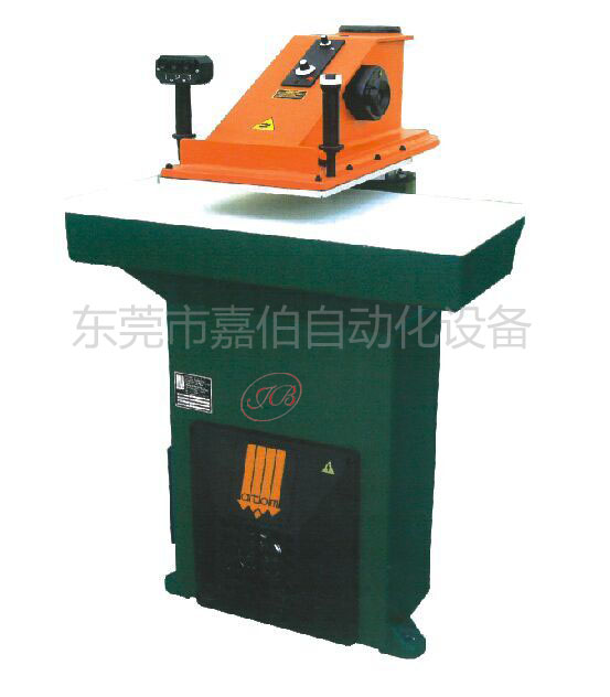 VS系列摇臂式裁断机